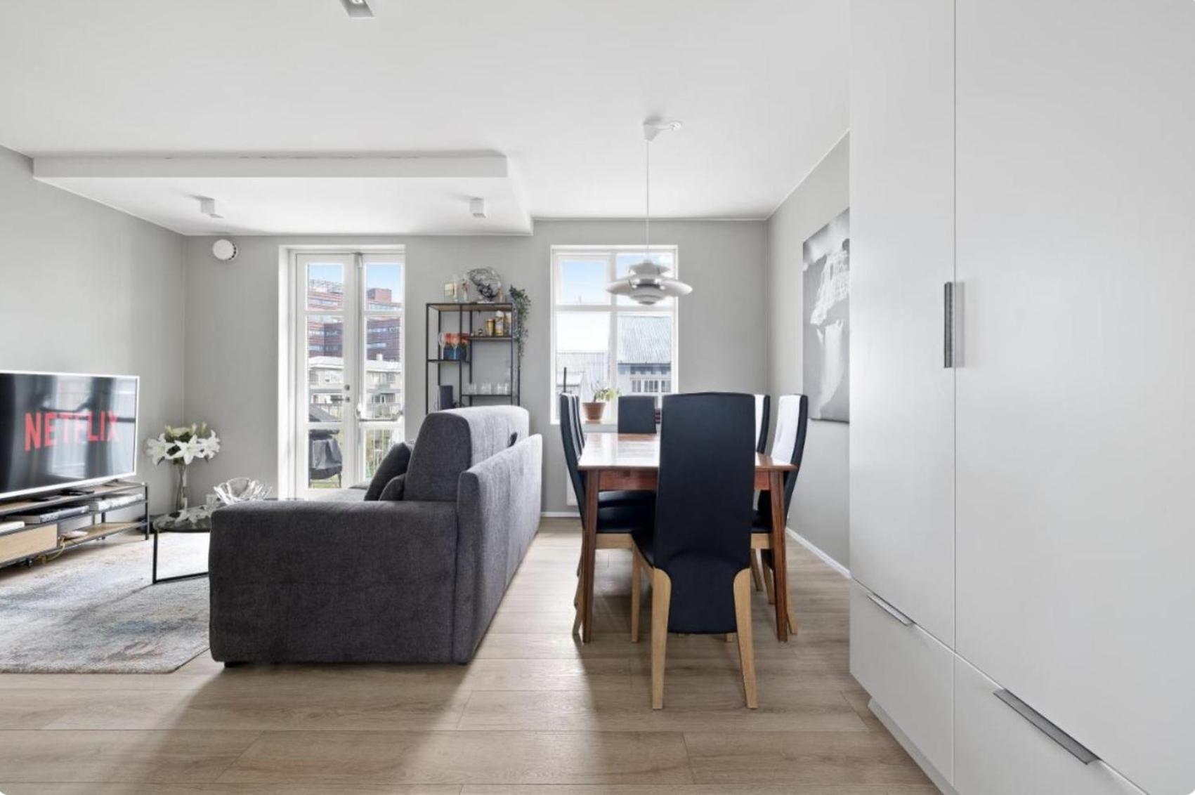 Cheerful Down Town Apartment Reykjavík Eksteriør billede
