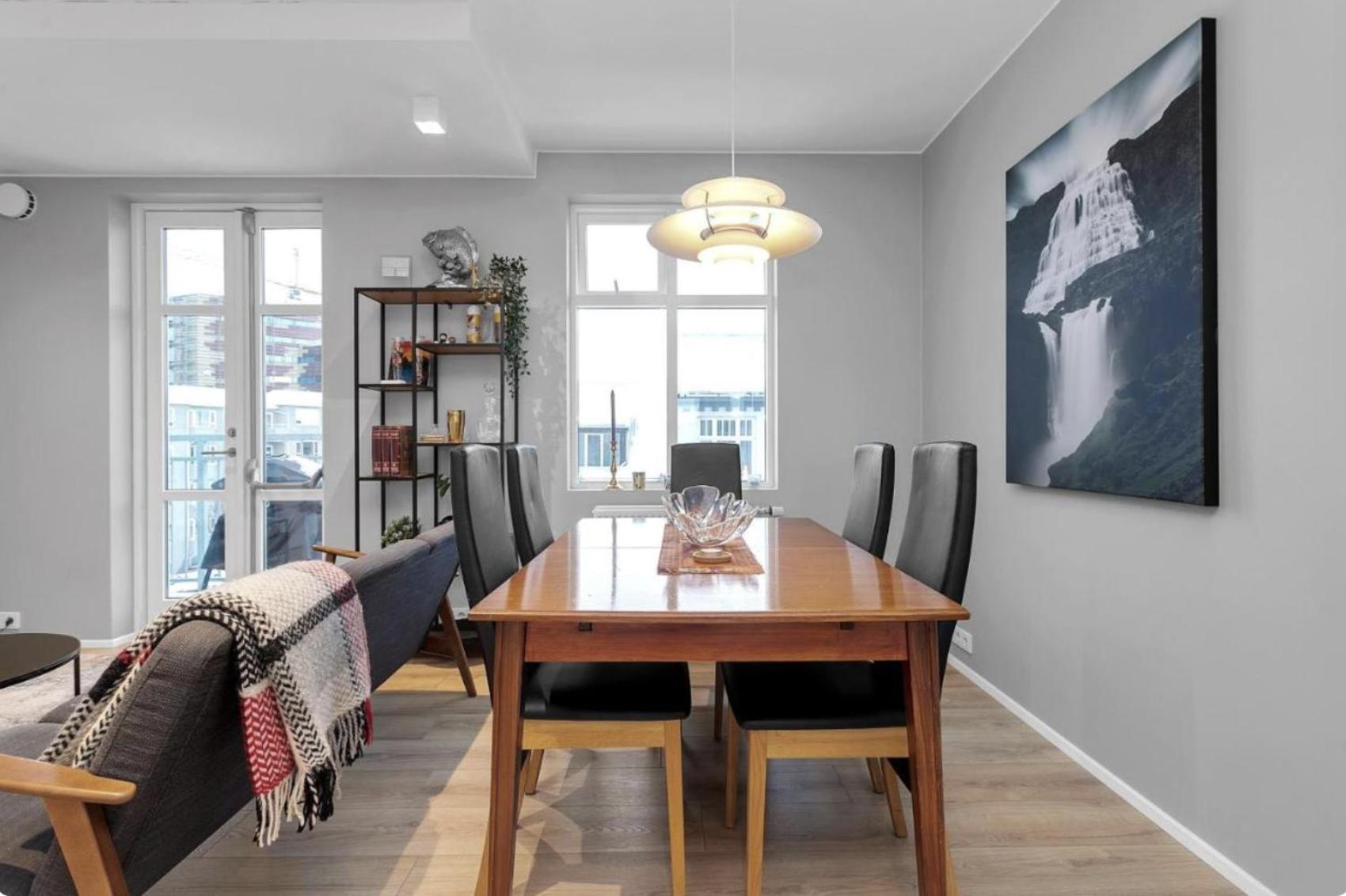 Cheerful Down Town Apartment Reykjavík Eksteriør billede