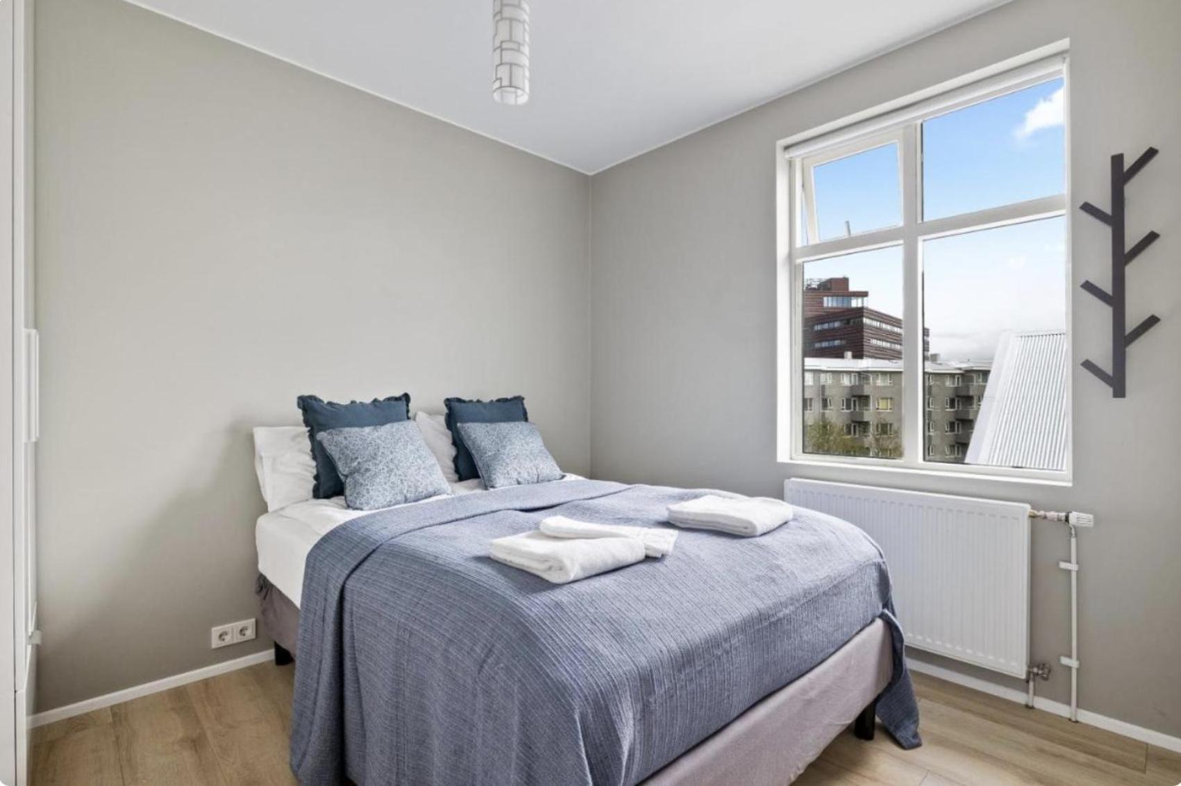 Cheerful Down Town Apartment Reykjavík Eksteriør billede